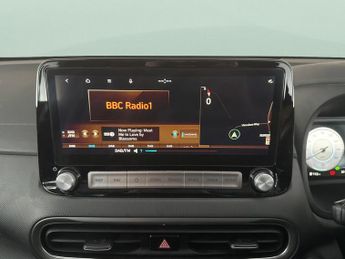 Hyundai Kona 39kWh SE Connect (10.5kW Charger) (136 ps) - LANE DEPARTURE  - B