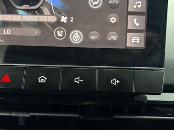 MG Mg4 64kWh Trophy Long Range (203 ps) - REVERSE CAM - NAV - HEATED SE