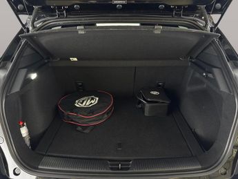 MG Mg4 64kWh Trophy Long Range (203 ps) - REVERSE CAM - NAV - HEATED SE