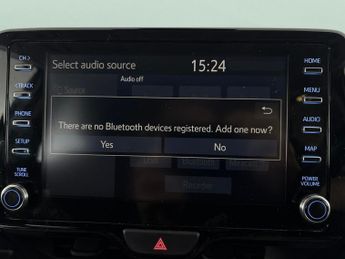 Toyota Yaris 1.5 VVT-h Design E-CVT (116 ps) - WIFI - LANE DEPARTURE  - BLUET