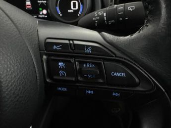 Toyota Yaris 1.5 VVT-h Design E-CVT (116 ps) - WIFI - LANE DEPARTURE  - BLUET
