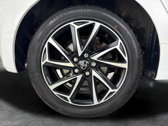 Toyota Yaris 1.5 VVT-h Design E-CVT (116 ps) - WIFI - LANE DEPARTURE  - BLUET