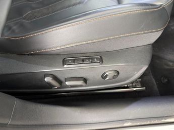 Cupra Formentor 1.4 eHybrid 12.8kWh V2 Plug-in DSG (204 ps) - LED - REVERSE CAM 