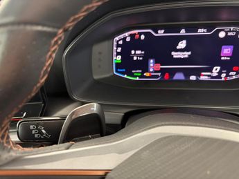 Cupra Formentor 1.4 eHybrid 12.8kWh V2 Plug-in DSG (204 ps) - LED - REVERSE CAM 