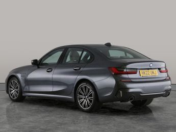 BMW 3 Series 2.0 330e 12kWh M Sport Plug-in (292 ps) - APPLE CARPLAY - PARK A