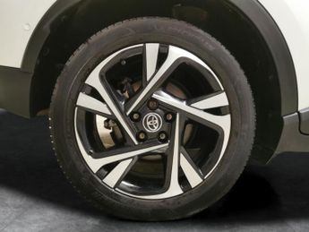 Toyota C-HR 1.8 VVT-h GPF Design CVT (122 ps) - LED - REVERSE CAM - NAV