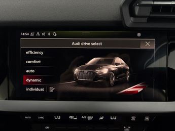 Audi A3 1.5 TFSI 35 S line S Tronic (150 ps) - CARPLAY - LED - LEATHER