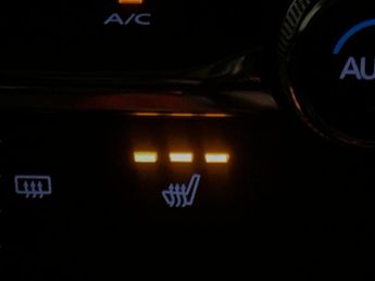 Mazda CX-30 2.0 e-SKYACTIV G MHEV Sport Lux (122 ps) - NAV - HEATED SEATS