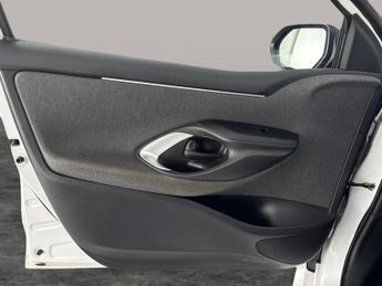 Toyota Yaris 1.5 VVT-h Design E-CVT (116 ps) - WIFI - LANE DEPARTURE  - BLUET