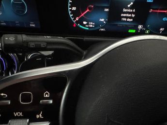 Mercedes-Benz EQA EQA 250+ 70.5kWh Sport (190 ps) - ADAPTIVE LIGHTS - HEATED LEATH
