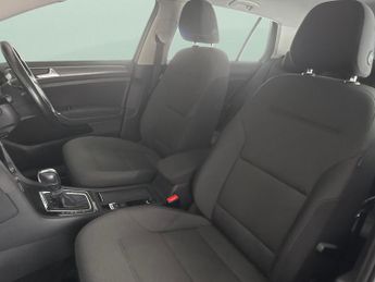 Volkswagen E-golf 35.8kWh e-Golf (136 ps) - CLIMATE CONTROL - DAB - USB AUDIO