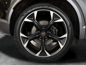 Cupra Formentor 1.4 eHybrid 12.8kWh VZ2 Plug-in DSG (245 ps) - PARK ASSIST - LED