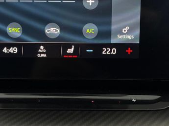 Skoda Octavia 2.0 TSI vRS DSG  - BLUETOOTH - PARK SENSORS - DAB