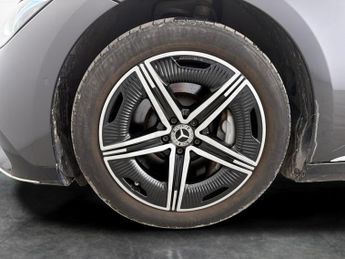 Mercedes-Benz EQE EQE 300 89kWh AMG Line (245 ps) - LED - REVERSE CAM - NAV