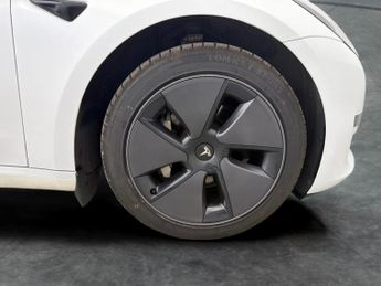 Tesla Model 3 Saloon RWD (241 bhp) - PARK ASSIST - LED - REVERSE CAM