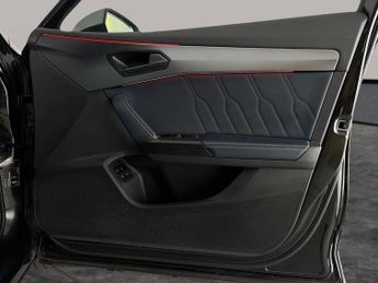Cupra Formentor 1.4 eHybrid 12.8kWh VZ2 Plug-in DSG (245 ps) - PARK ASSIST - LED