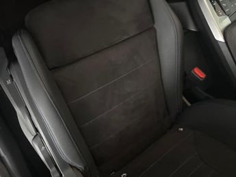 BMW iX1 30 66.5kWh M Sport xDrive (11kW Charger) (313 ps) - NAV - ALCANT
