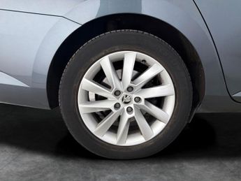 Skoda Superb 2.0 TDI SE Technology DSG (150 ps) - DRIVER MEMORY SEAT - BLIND 