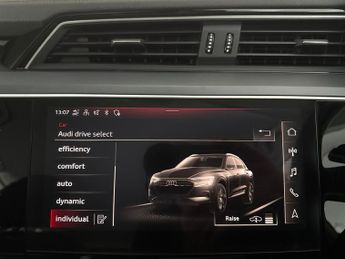 Audi e-tron 50 Technik quattro 71.2kWh (11kW Charger) (313 ps) - ADJUSTABLE 