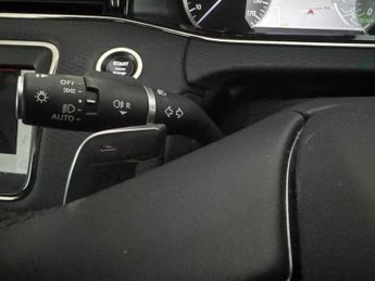 Land Rover Range Rover Evoque 1.5 P300e 12.2kWh R-Dynamic S Plug-in 4WD (309 ps) - LANE DEPART