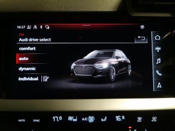 Audi A3 30 TFSI S Line S Tronic [Comfort+Sound] - APPLE CARPLAY - NAV