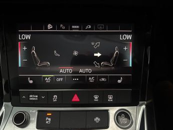 Audi e-tron 50 Technik quattro 71.2kWh (11kW Charger) (313 ps) - ADJUSTABLE 