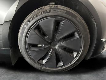 Tesla Model 3 Saloon RWD (208 ps) - PARK ASSIST - LED - REVERSE CAM