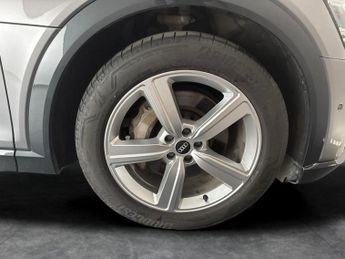 Audi e-tron 50 Technik quattro 71.2kWh (11kW Charger) (313 ps) - ADJUSTABLE 
