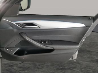 BMW 5 Series 2.0 530e 12kWh SE Plug-in Steptronic (292 ps) - CARPLAY - PARK A