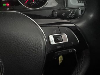 Volkswagen E-golf 35.8kWh e-Golf (136 ps) - CLIMATE CONTROL - DAB - USB AUDIO