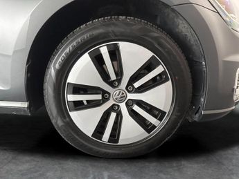 Volkswagen E-golf 35.8kWh e-Golf (136 ps) - CLIMATE CONTROL - DAB - USB AUDIO