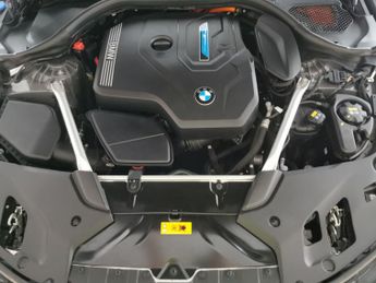 BMW 5 Series 2.0 530e 12kWh SE Plug-in Steptronic (292 ps) - CARPLAY - PARK A