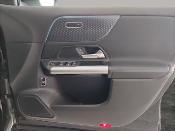 Mercedes-Benz EQA EQA 250+ 70.5kWh Sport (Executive) (190 ps) - ADAPTIVE LIGHTS