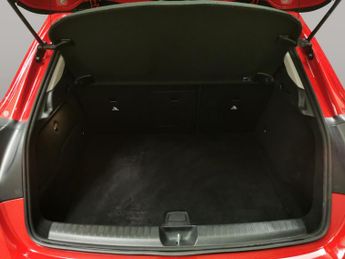 Mercedes-Benz GLA 1.6 GLA180 GPF Urban Edition 7G-DCT (122 ps) - COMFORT PACK - KE