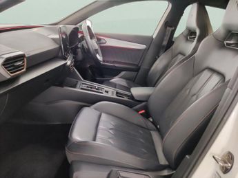 Cupra Formentor 1.4 eHybrid 12.8kWh VZ2 Plug-in DSG (245 ps) - PARK ASSIST - LED
