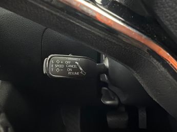 Skoda Superb 2.0 TDI SE Technology DSG (150 ps) - DRIVER MEMORY SEAT - BLIND 