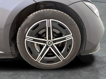 Mercedes-Benz EQE EQE 300 89kWh AMG Line (245 ps) - LED - REVERSE CAM - NAV