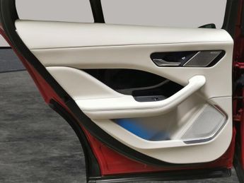 Jaguar I-PACE 400 90kWh HSE 4WD (400 ps) - MERIDIAN AUDIO - NAV - WIFI