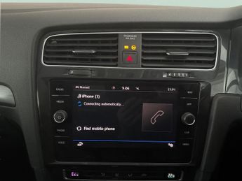 Volkswagen E-golf 35.8kWh e-Golf (136 ps) - CLIMATE CONTROL - DAB - USB AUDIO