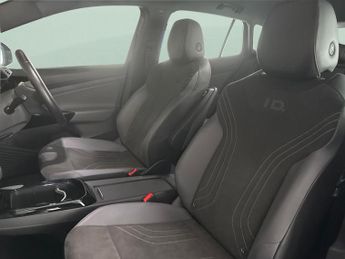 Volkswagen ID.4 Pro Performance 77kWh Life (204 ps) - BLIND SPOT ASSIST - BLUETO