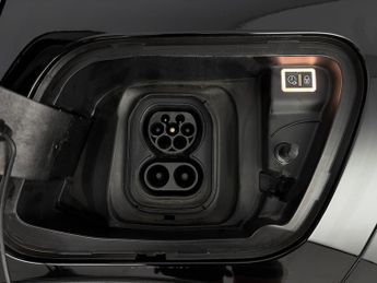 Peugeot E-2008 50kWh GT (7kW Charger) (136 ps) - LED - REVERSE CAM - NAV