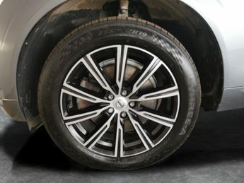 Volvo XC60 2.0h T6 Recharge 11.6kWh Inscription Plug-in AWD (340 ps) - CARP