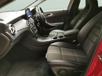Mercedes-Benz GLA 1.6 GLA180 GPF Urban Edition 7G-DCT (122 ps) - COMFORT PACK - KE