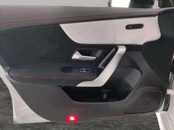 Mercedes-Benz CLA 1.3 CLA250e 15.6kWh AMG Line (Premium) Shooting Brake Plug-in 8G