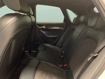 Audi Q3 2.0 TDI Black Edition S Tronic quattro (150 ps) - BLUETOOTH - PA