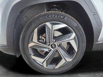 Hyundai Tucson 1.6 h T-GDi Premium (230 ps) - NAV - HEATED STEERING - BLIND SPO