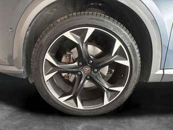 Cupra Formentor 1.4 eHybrid 12.8kWh V2 Plug-in DSG (204 ps) - LED - REVERSE CAM 