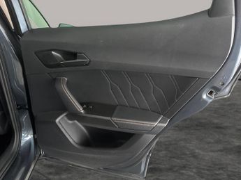 Cupra Formentor 1.4 eHybrid 12.8kWh V2 Plug-in DSG (204 ps) - LED - REVERSE CAM 