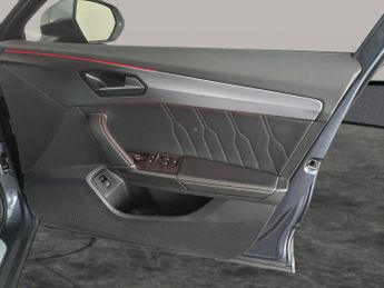 Cupra Formentor 1.4 eHybrid 12.8kWh V2 Plug-in DSG (204 ps) - LED - REVERSE CAM 