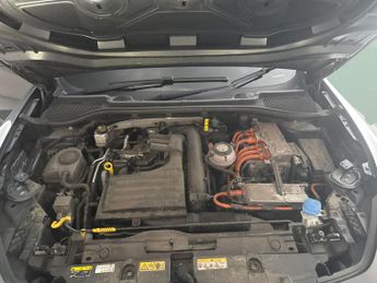 Cupra Formentor 1.4 eHybrid 12.8kWh V2 Plug-in DSG (204 ps) - LED - REVERSE CAM 